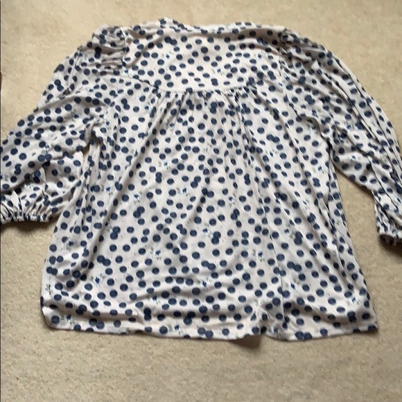 Large blue polka dot v neck top - Picture 4 of 4